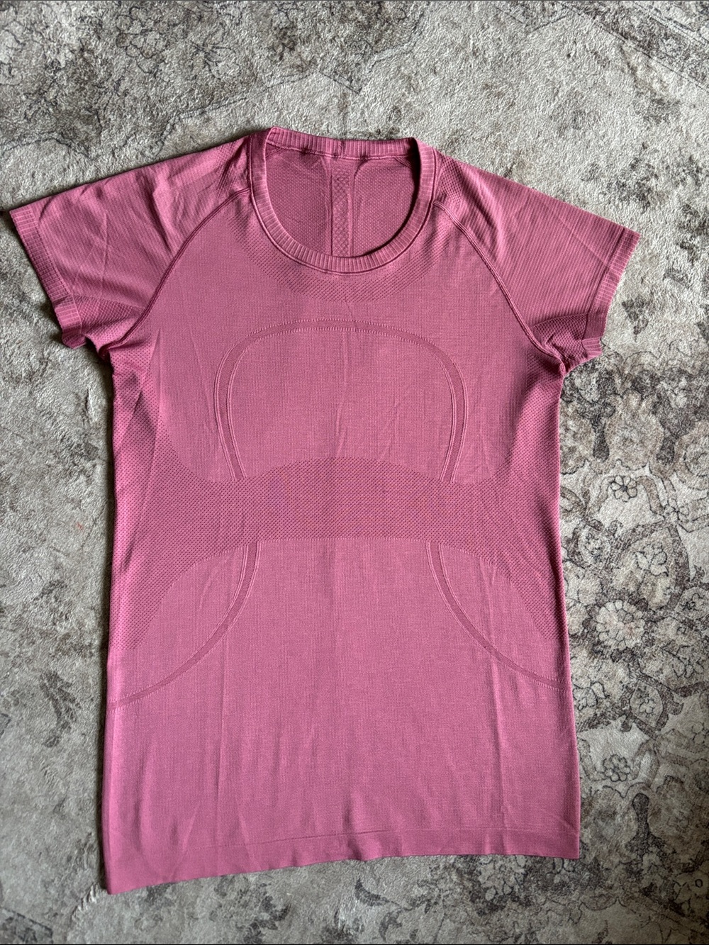 Lululemon Swiftly Tech Women’s Seamless Short Sleeve Top - Dusty Rose Size 12
